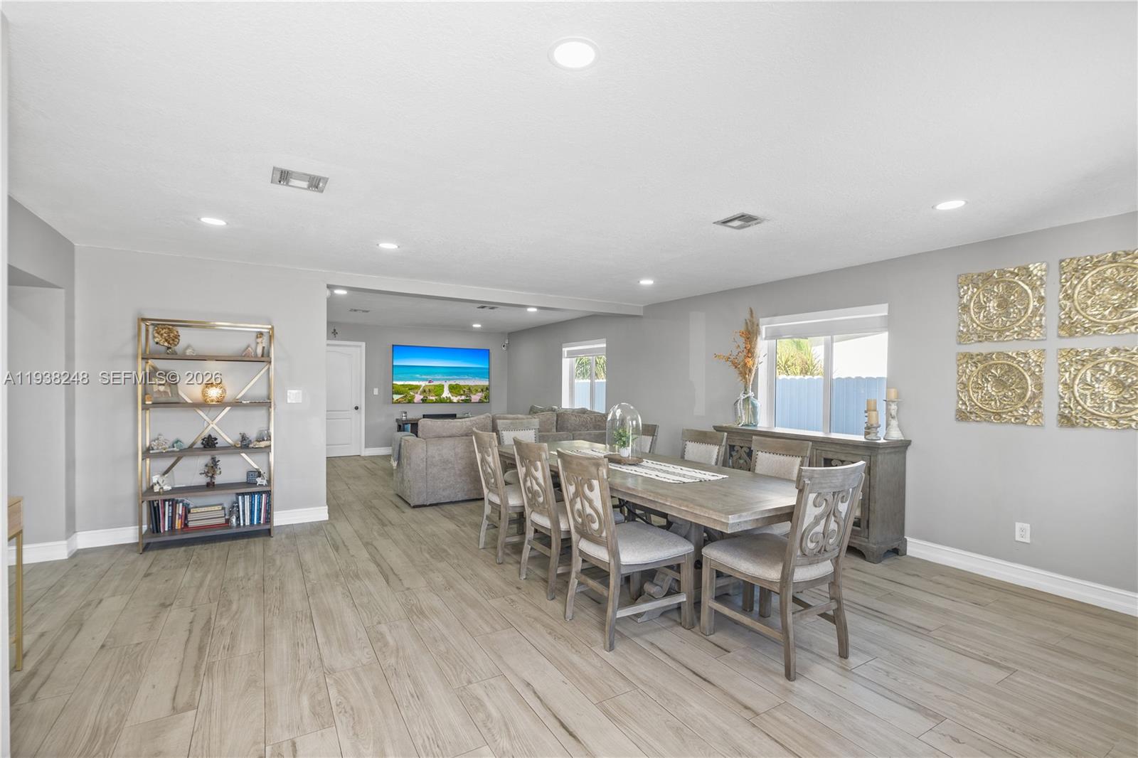 3330 SW 105th Ave Miami, FL 33165