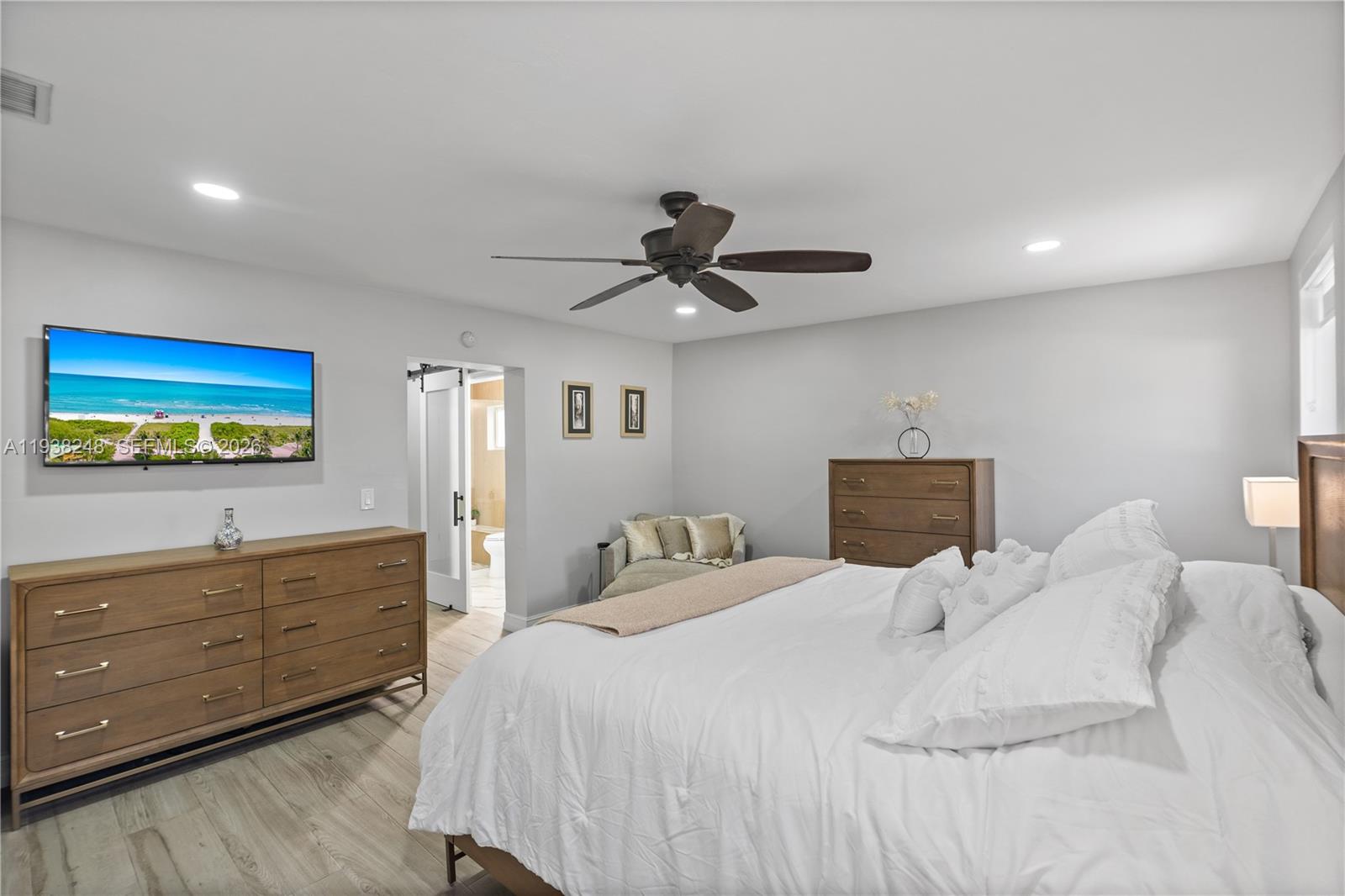 3330 SW 105th Ave Miami, FL 33165