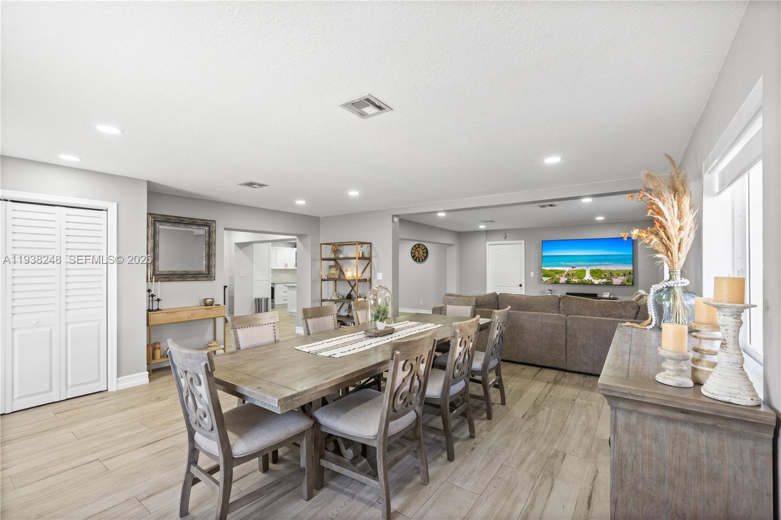 3330 SW 105th Ave Miami, FL 33165