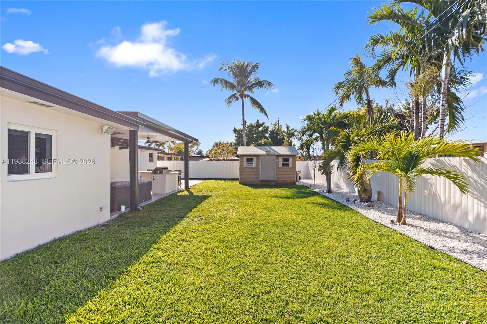 3330 SW 105th Ave Miami, FL 33165