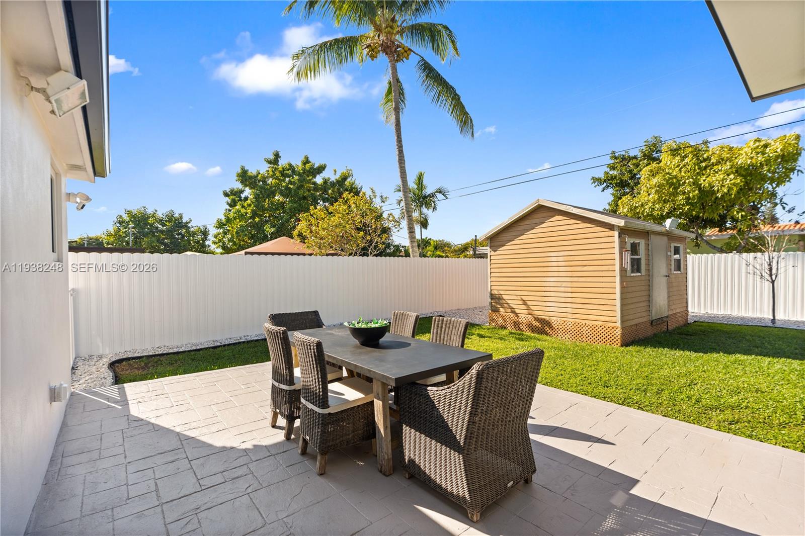 3330 SW 105th Ave Miami, FL 33165