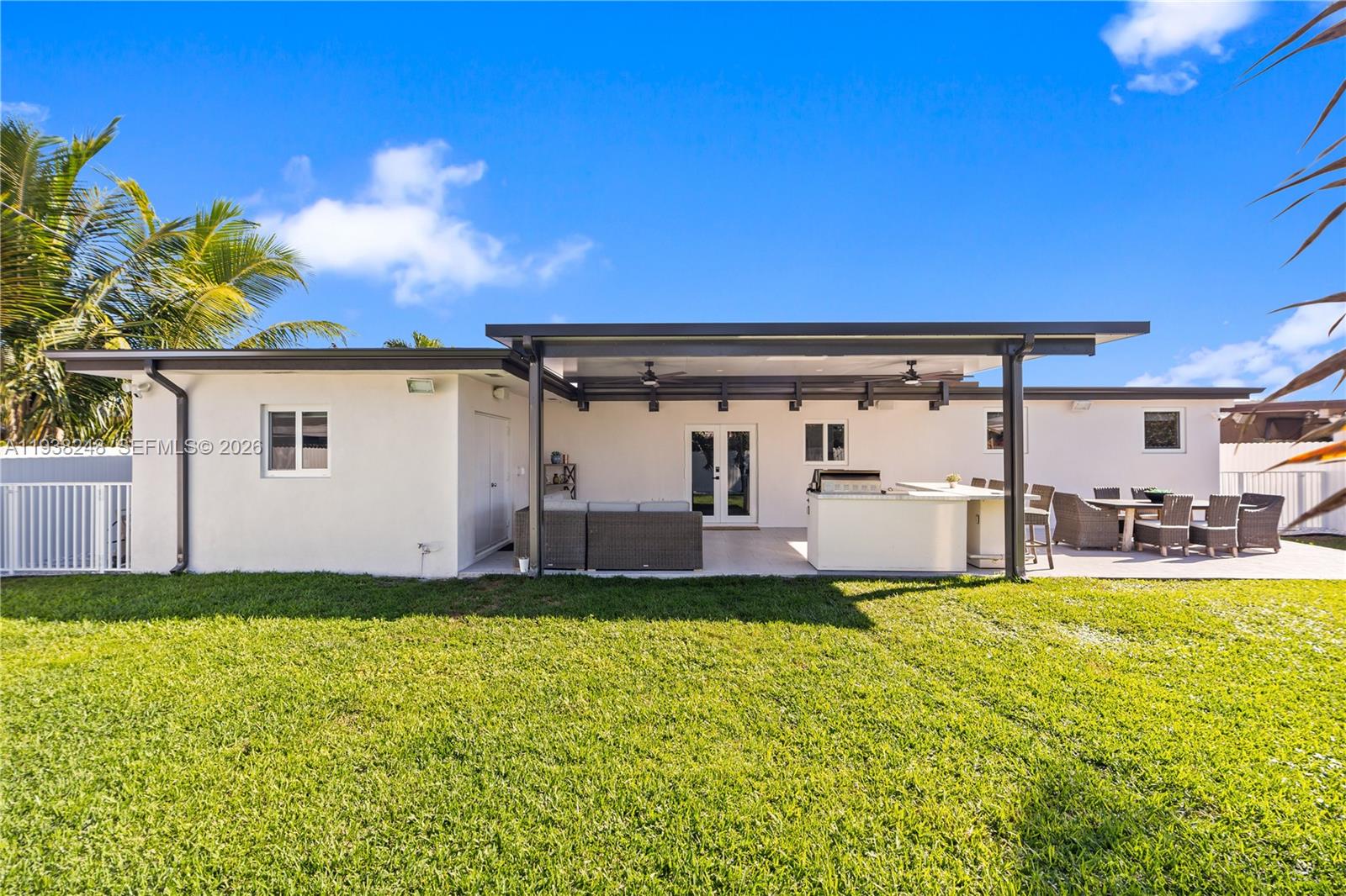 3330 SW 105th Ave Miami, FL 33165