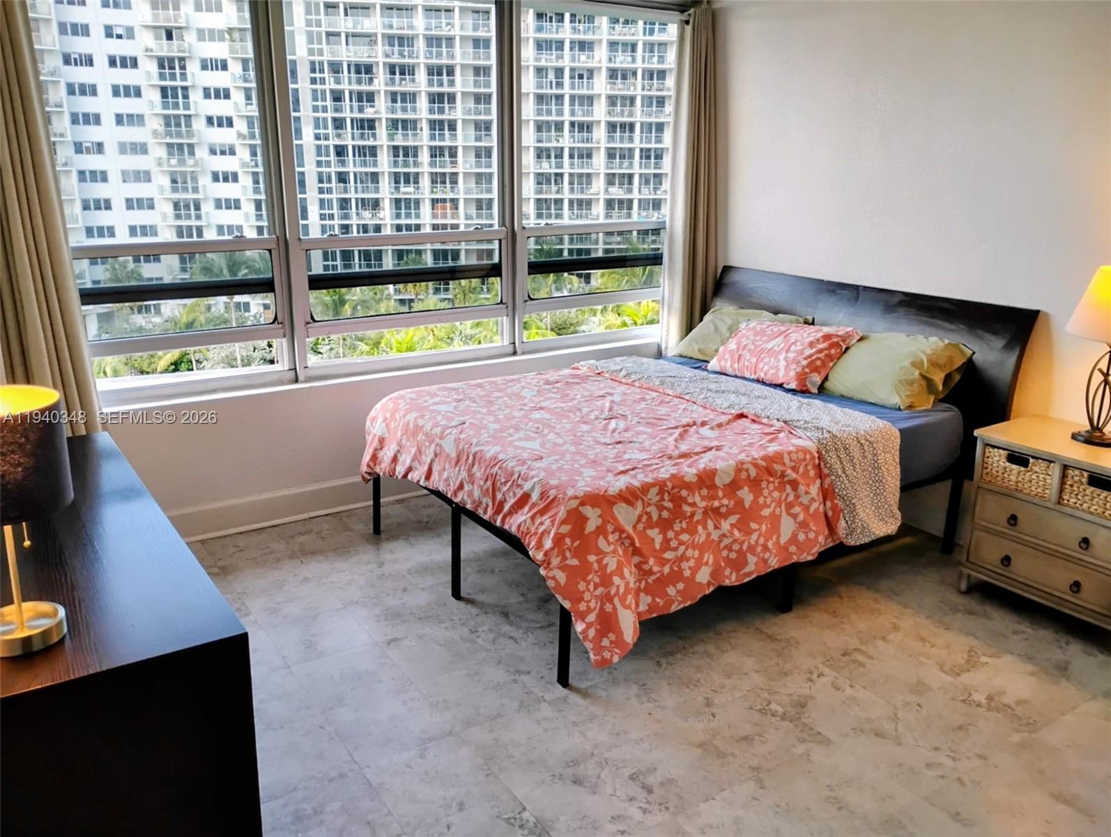 image Flamingo Point2