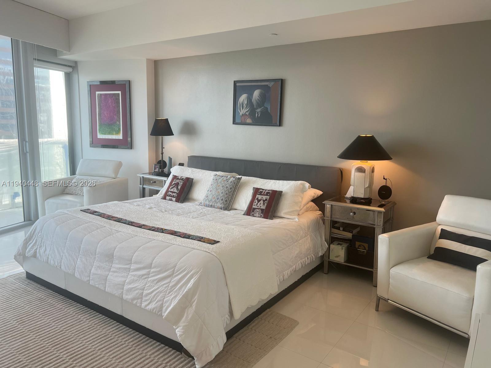 image Icon Brickell II18