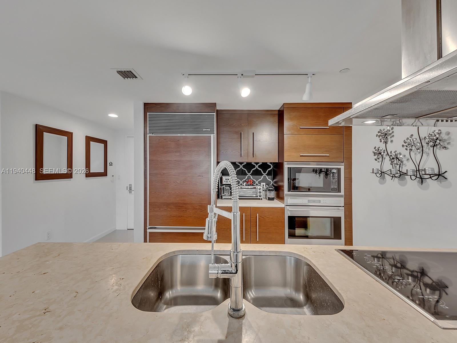 image Icon Brickell II7