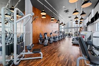 1300 Brickell Bay Dr Miami, FL 33131