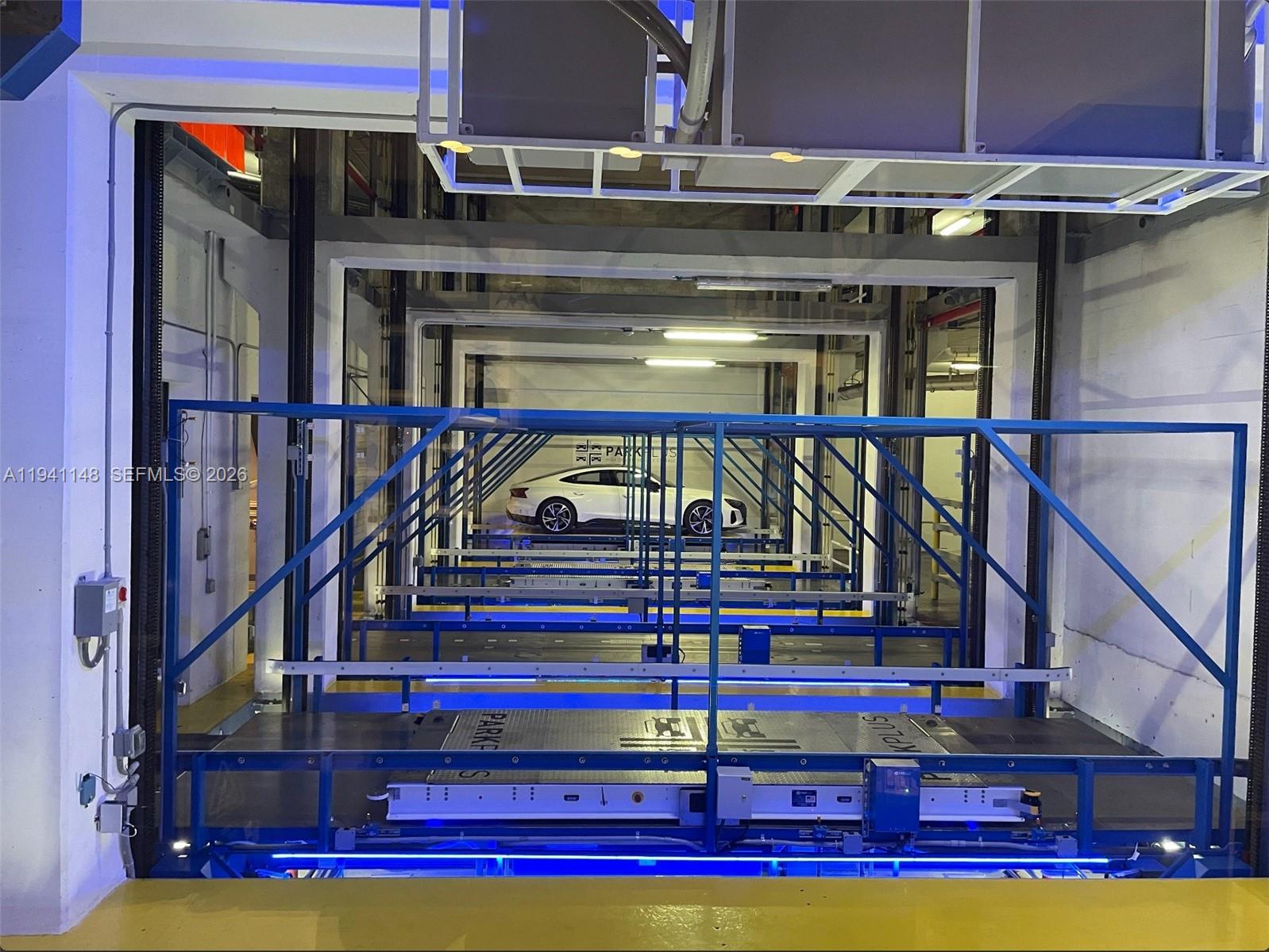 1300 Brickell Bay Dr Miami, FL 33131