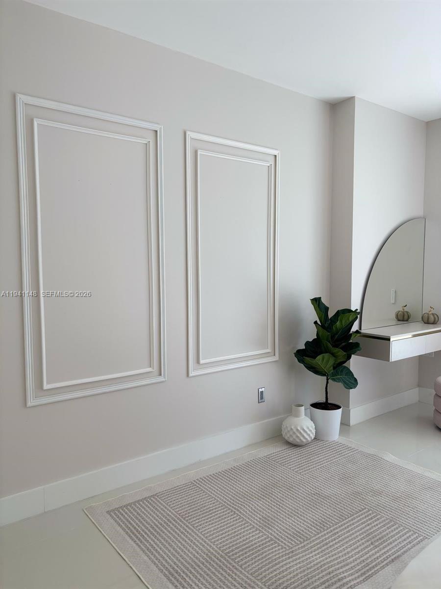 1300 Brickell Bay Dr Miami, FL 33131