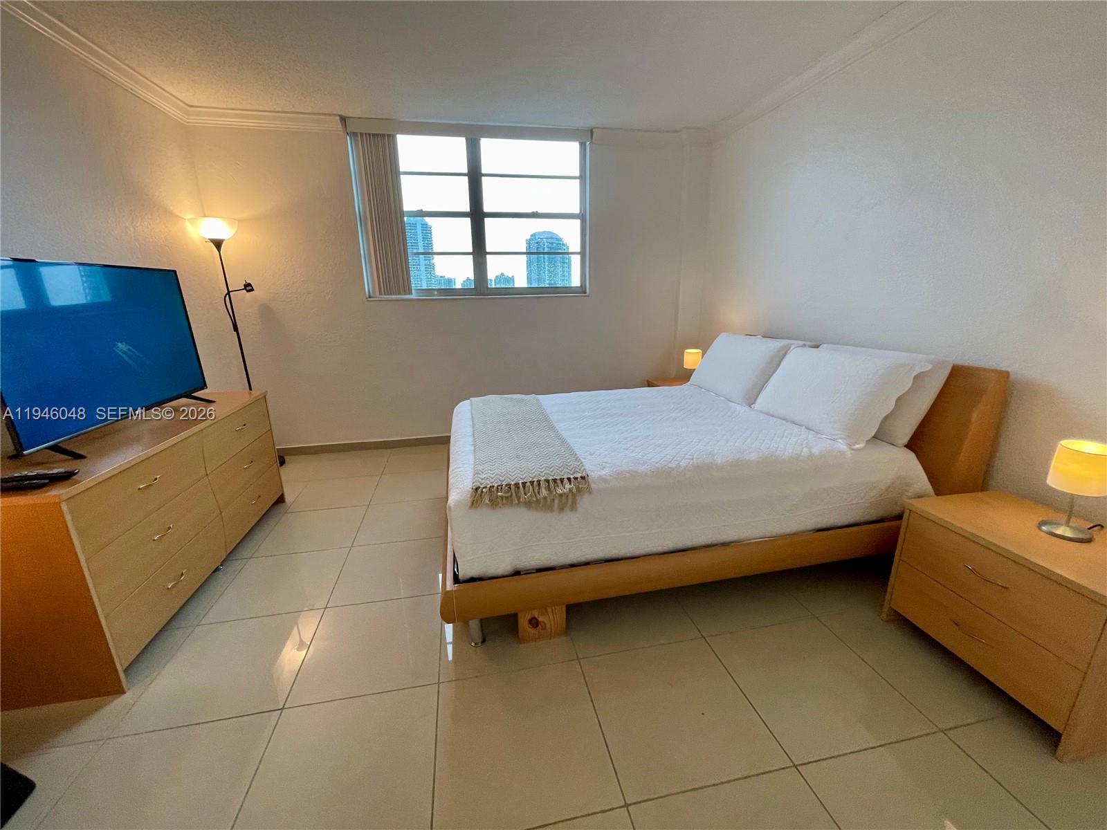 19390 Collins Ave #1405 Sunny Isles Beach, FL 33160