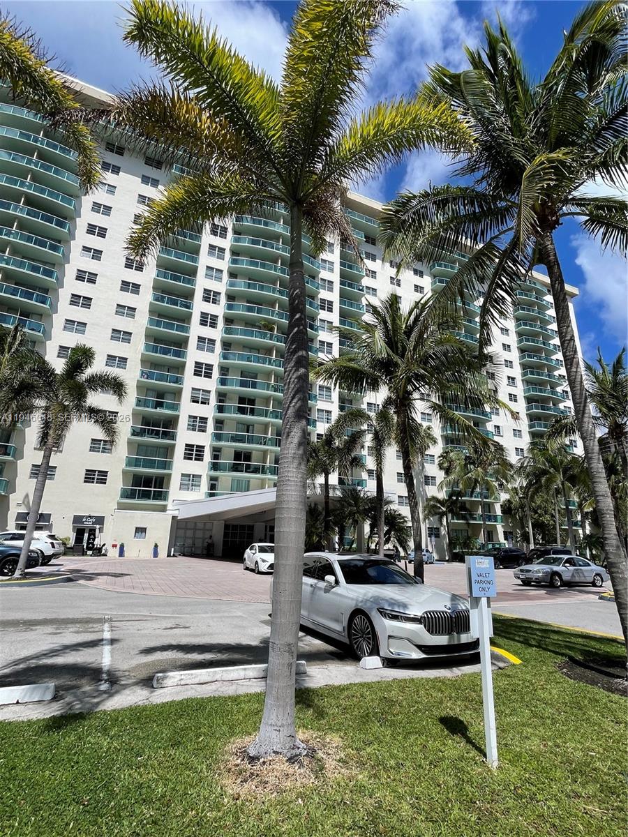 19390 Collins Ave #1405 Sunny Isles Beach, FL 33160
