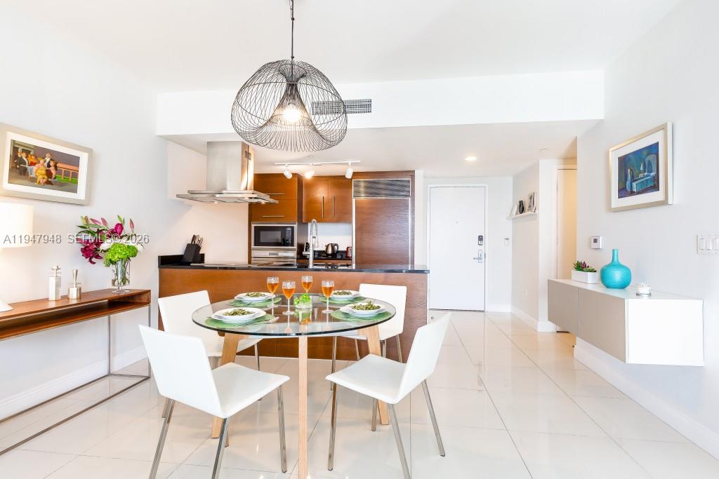 image Icon Brickell III (W Miami)3