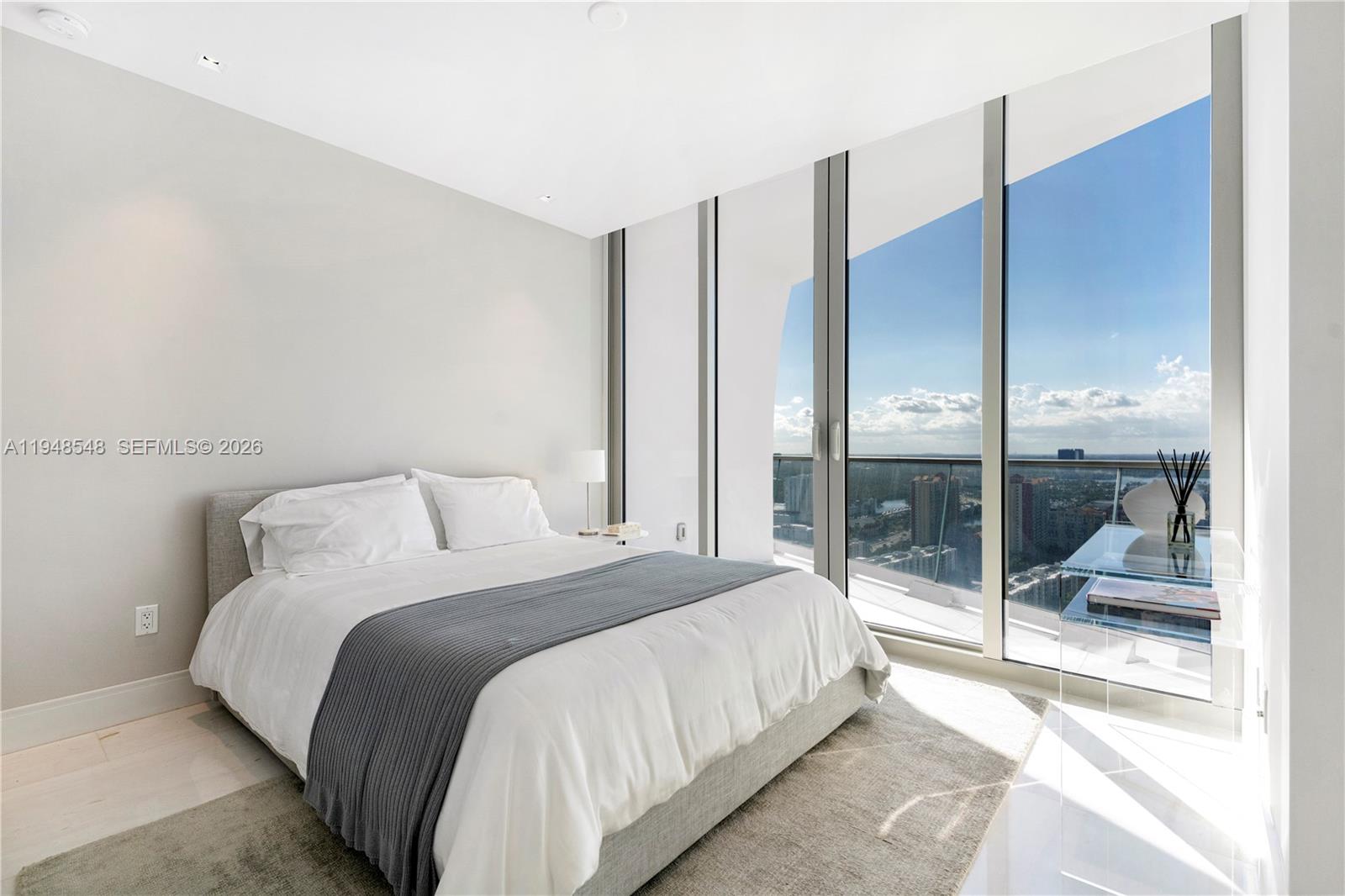 image Jade Signature13