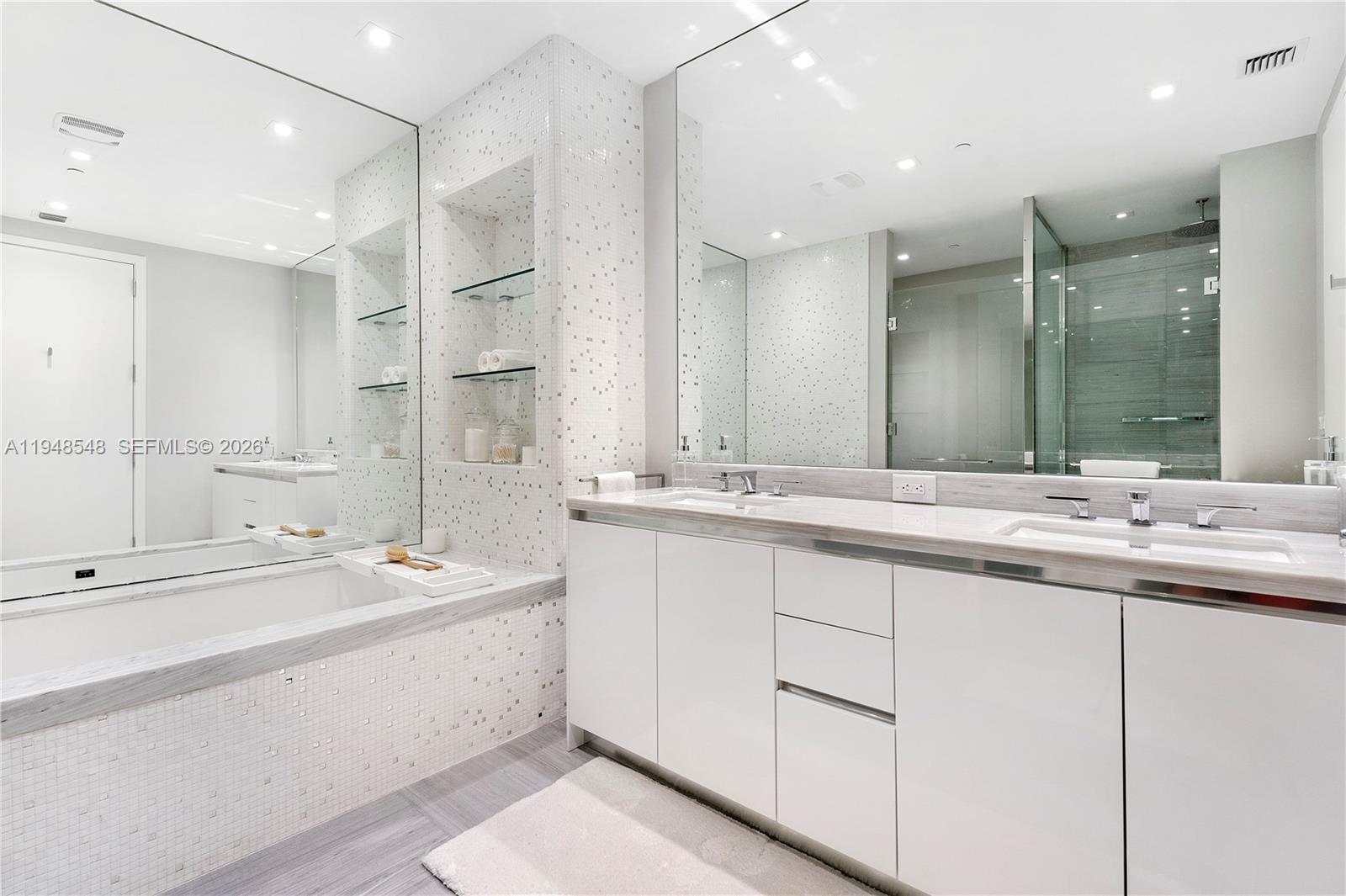 image Jade Signature25