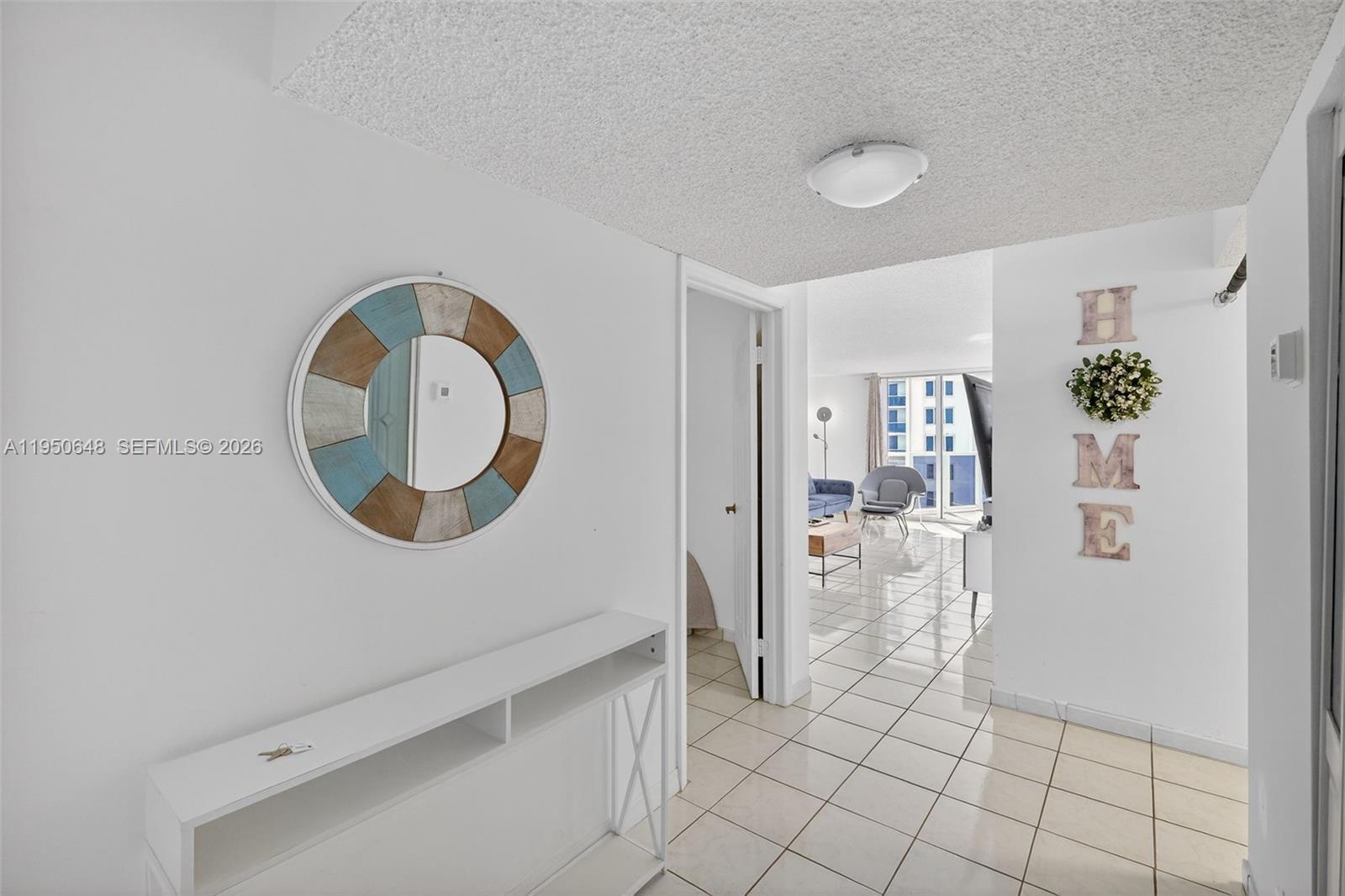 2401 Collins Ave #1103 Miami Beach, FL 33140