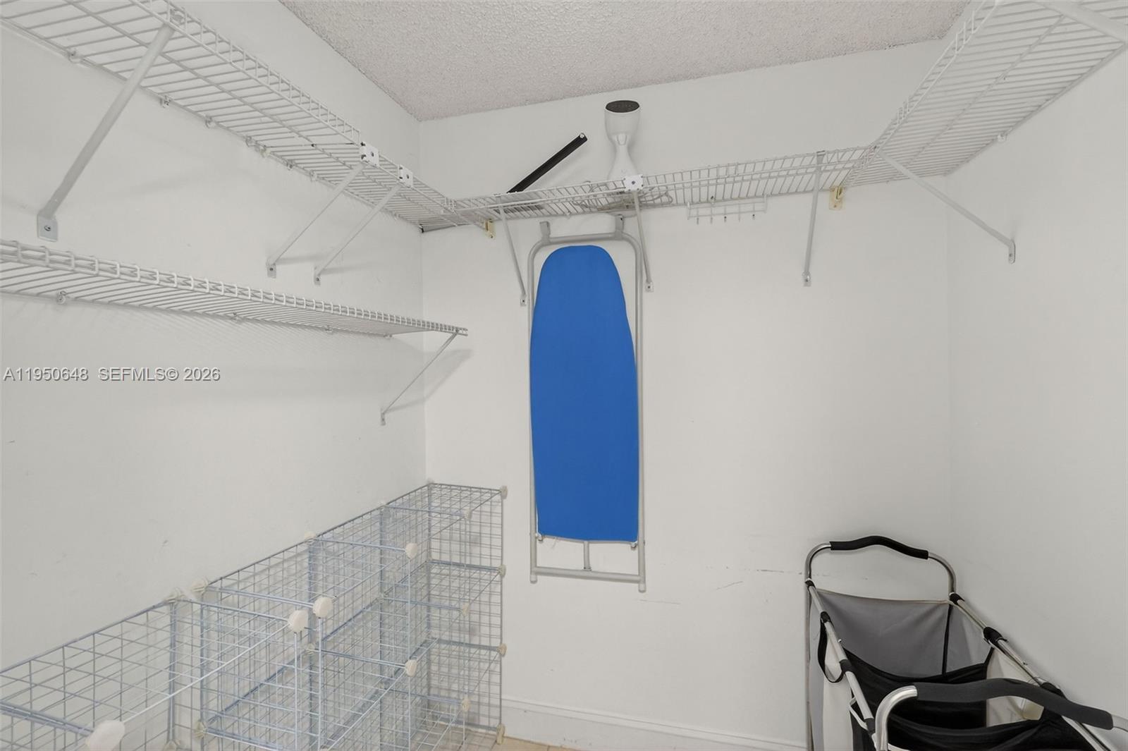 2401 Collins Ave #1103 Miami Beach, FL 33140