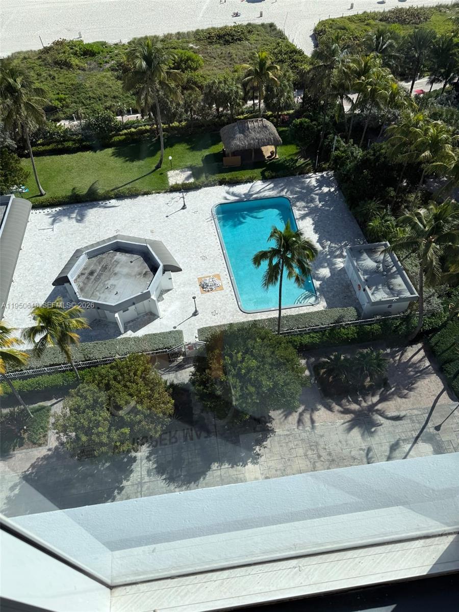 2401 Collins Ave #1103 Miami Beach, FL 33140
