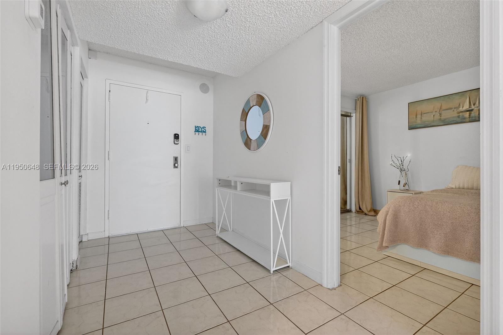 2401 Collins Ave #1103 Miami Beach, FL 33140