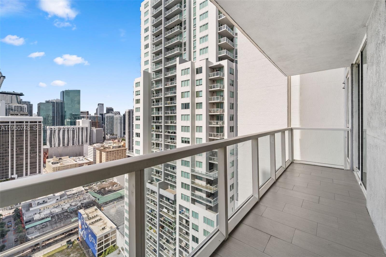 image Vizcayne North10