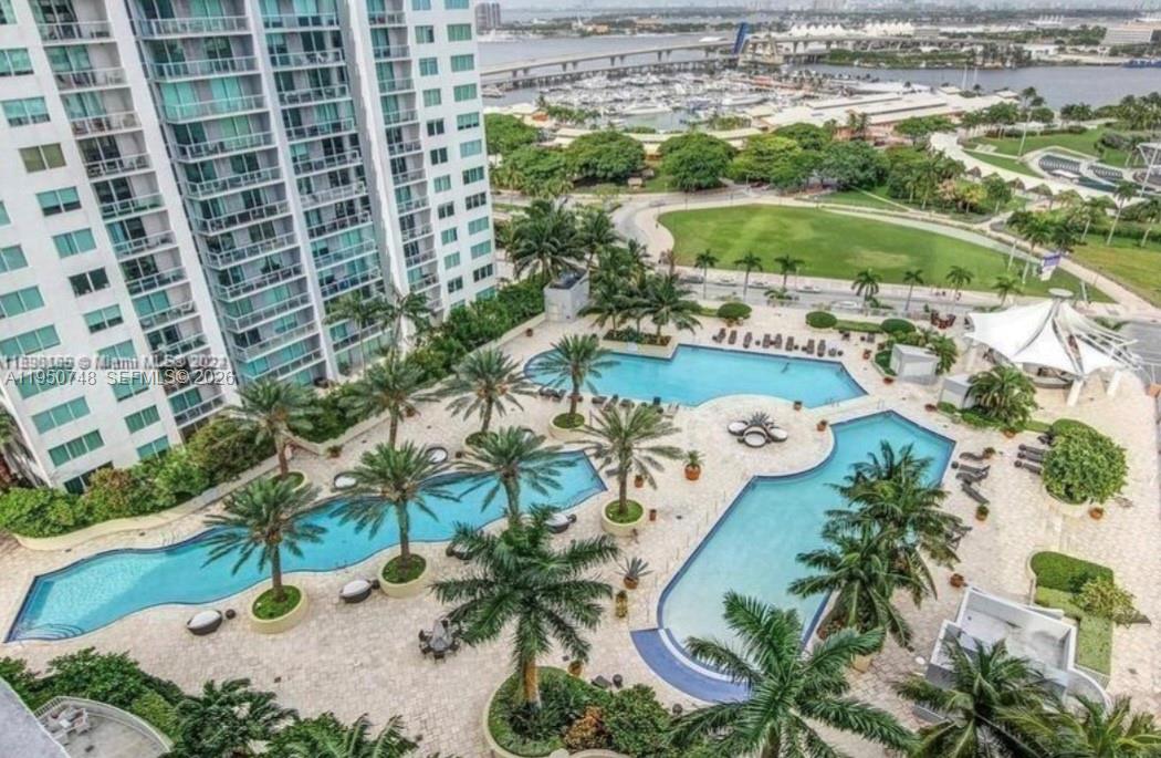 image Vizcayne North13