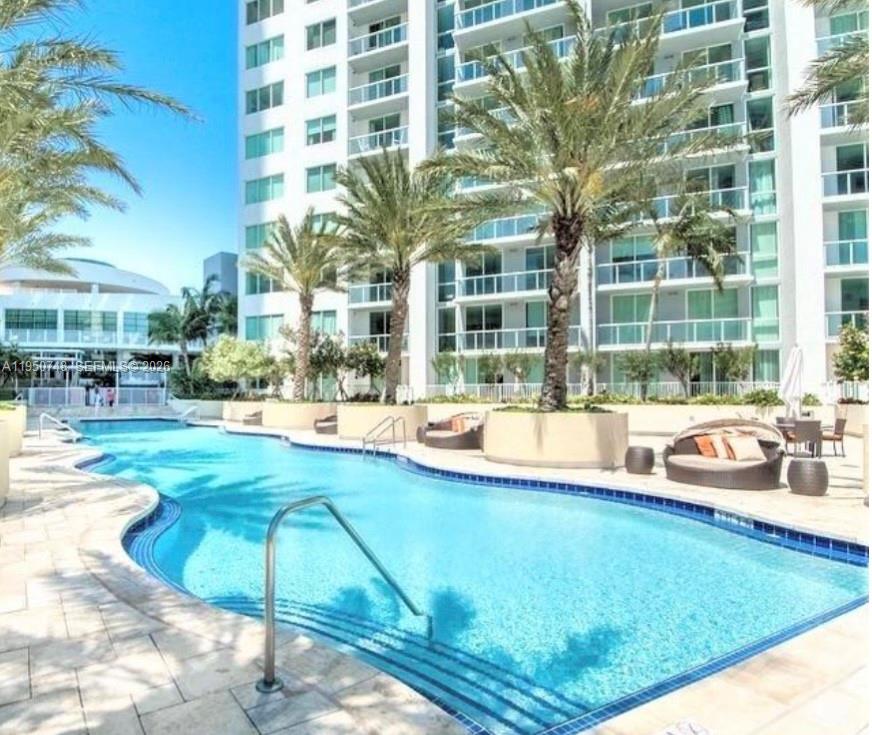 image Vizcayne North15