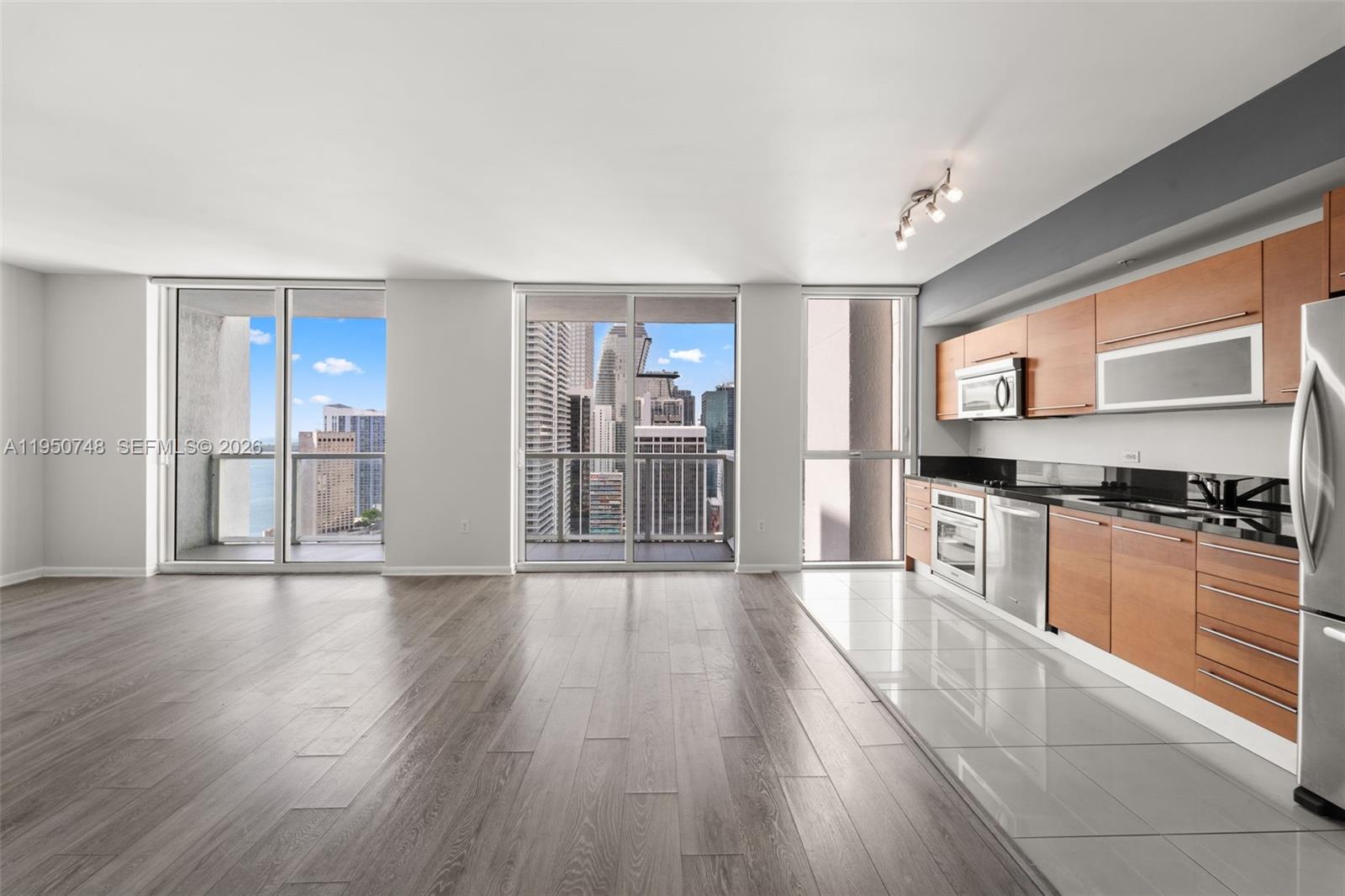 image Vizcayne North2