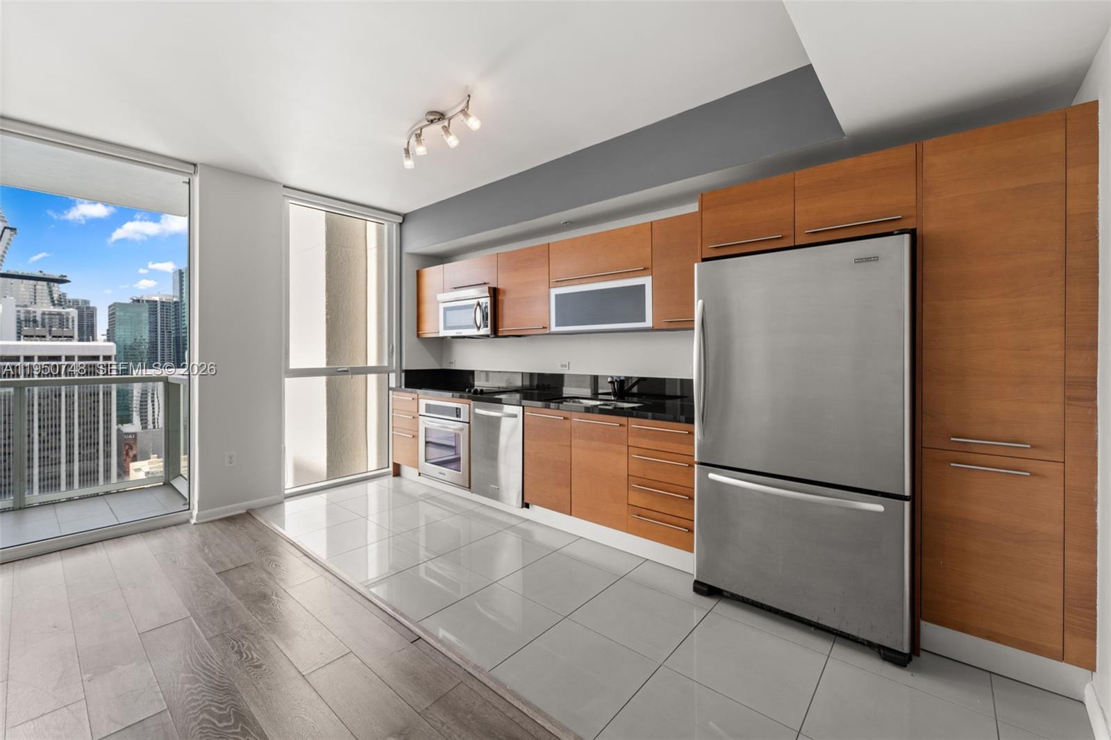 image Vizcayne North3