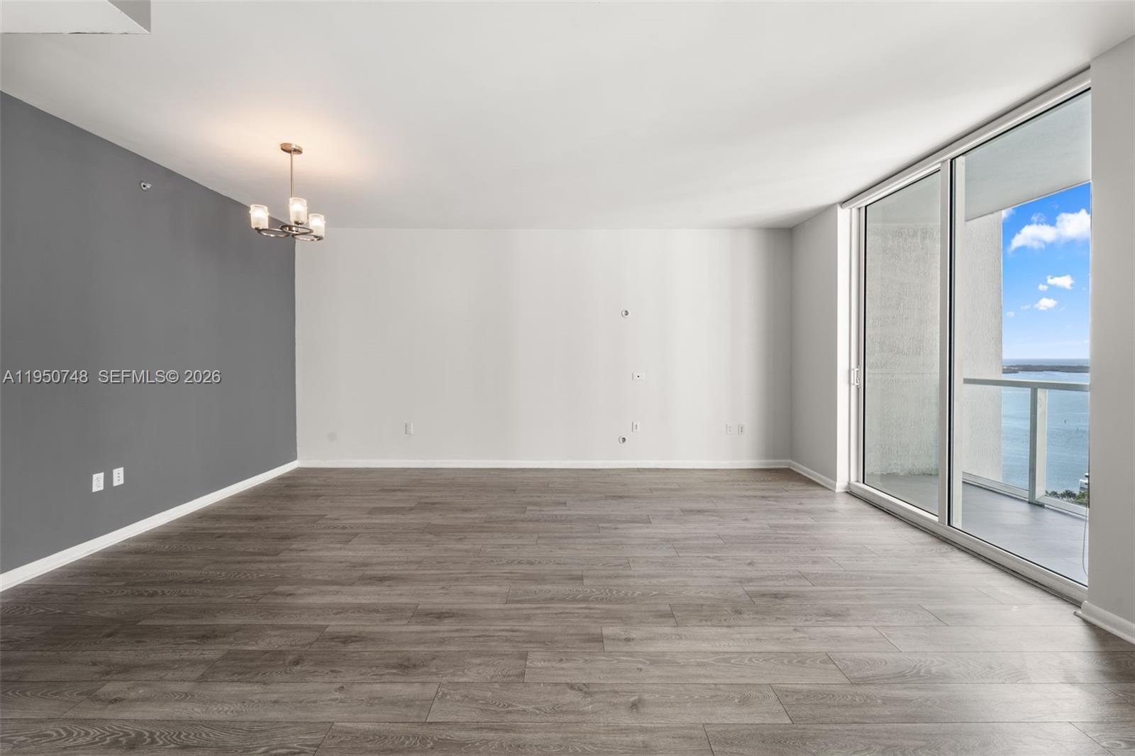 image Vizcayne North8