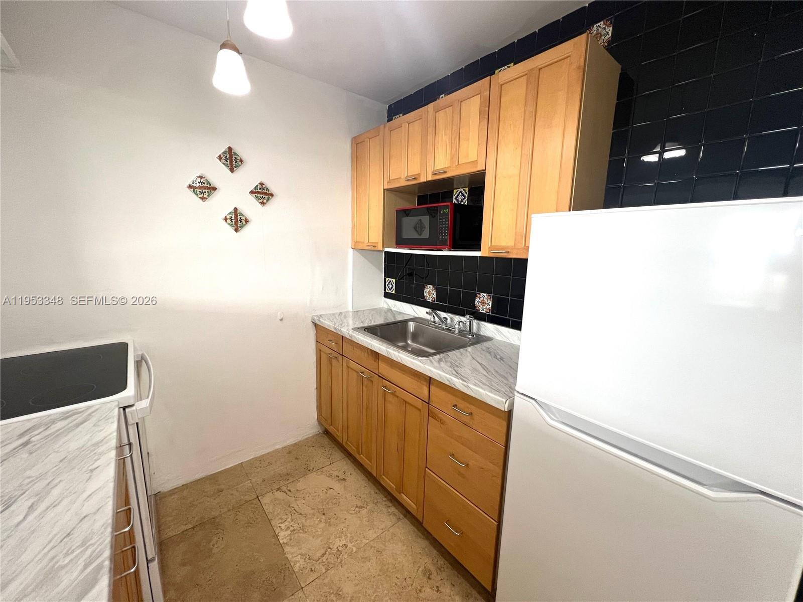 1800 79th St Cswy #A305 North Bay Village, FL 33141