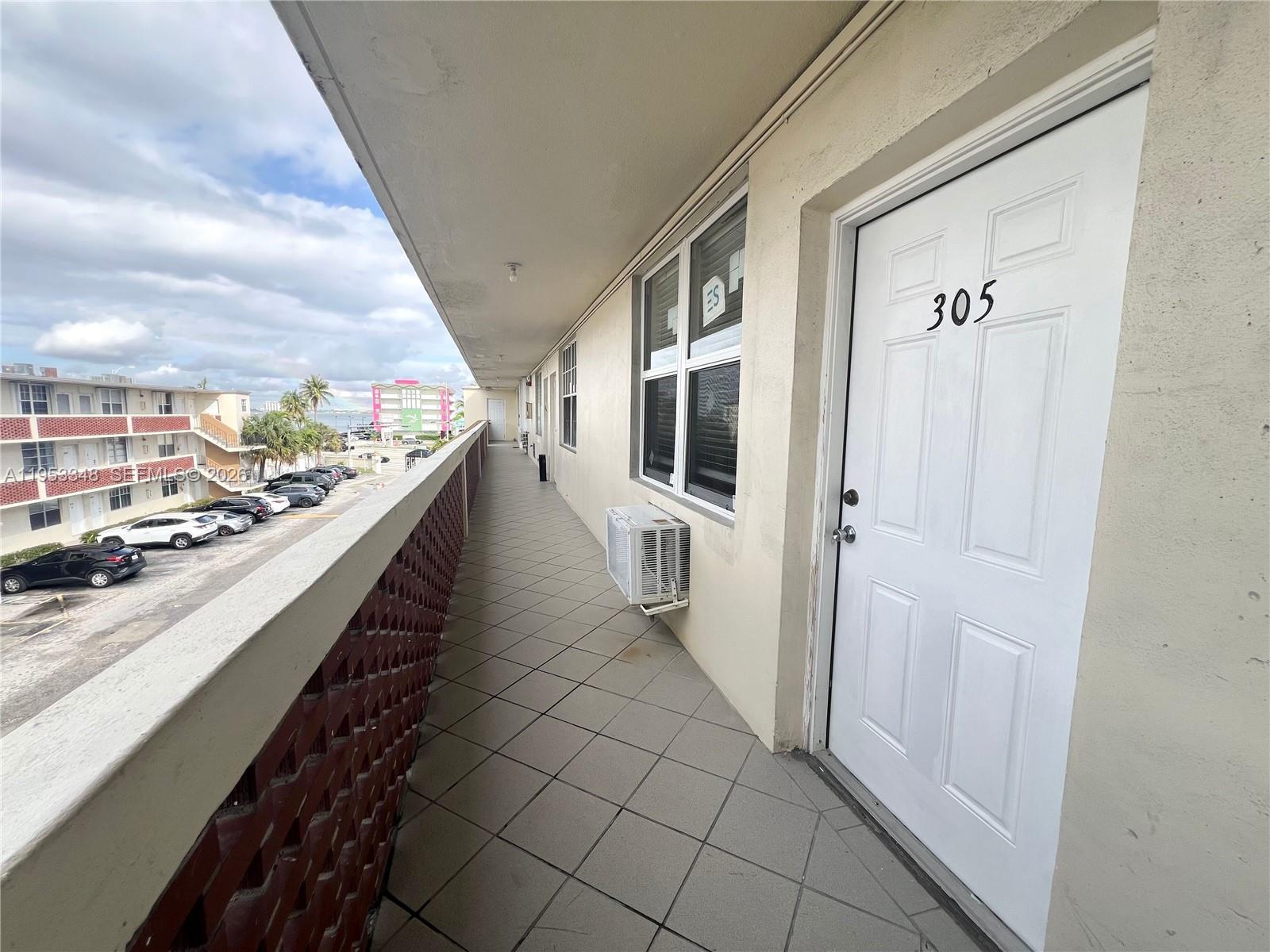 1800 79th St Cswy #A305 North Bay Village, FL 33141