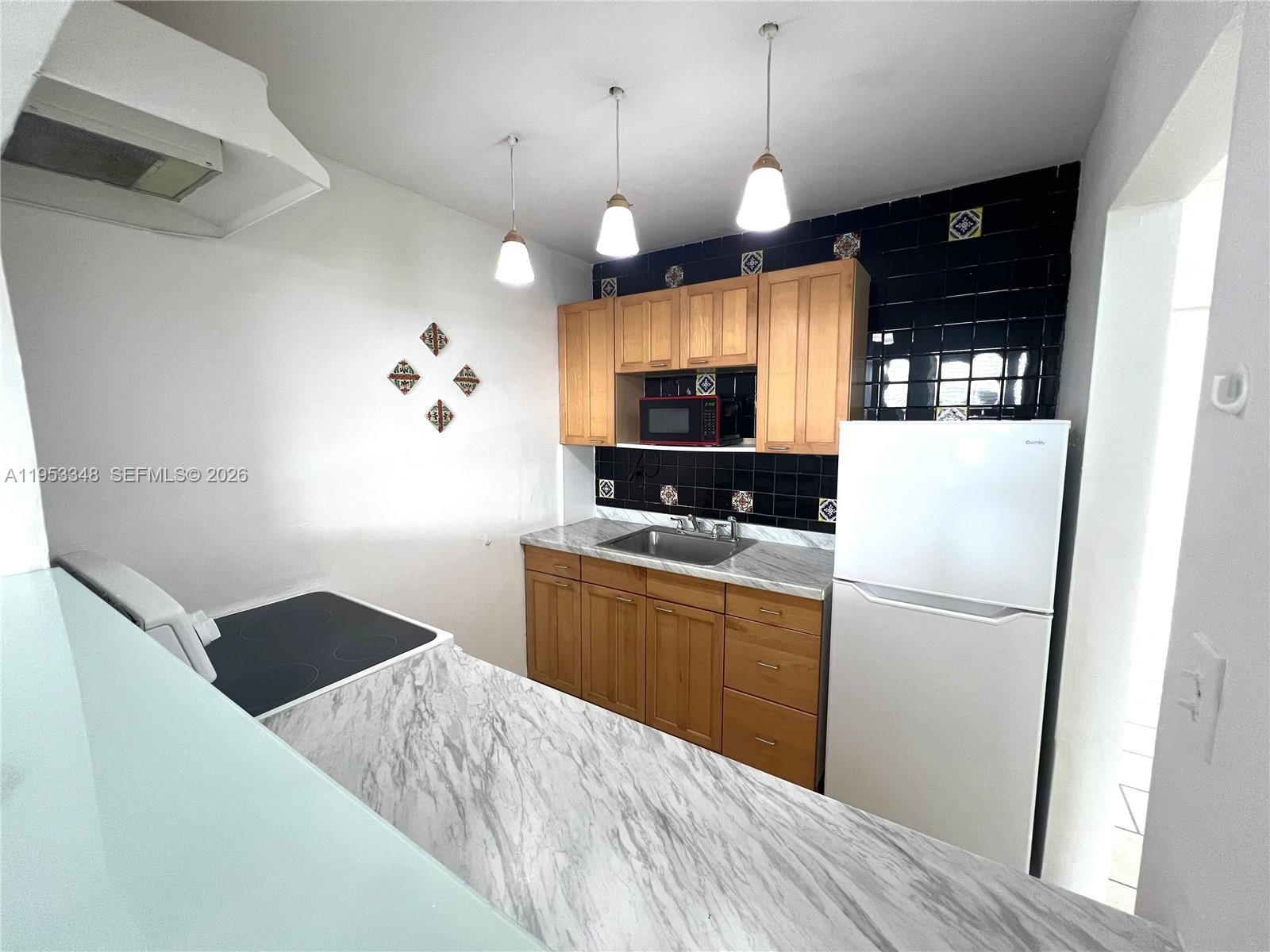 1800 79th St Cswy #A305 North Bay Village, FL 33141