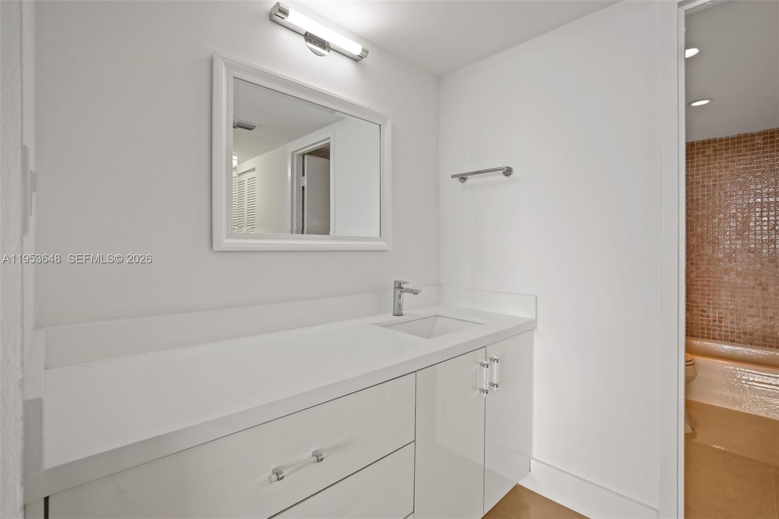 image Brickell Bay Club9