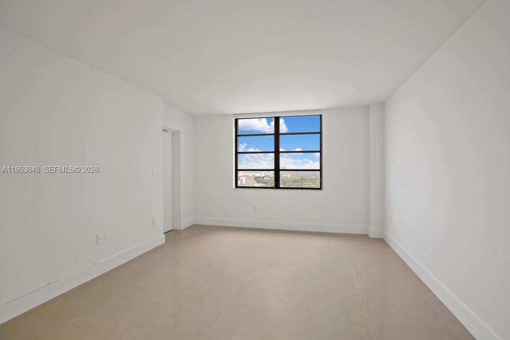 image Brickell Bay Club11