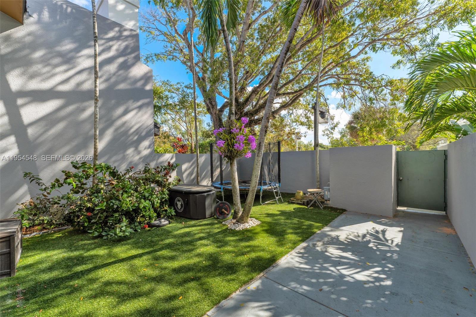 6611 SW 72nd St #38 South Miami, FL 33143