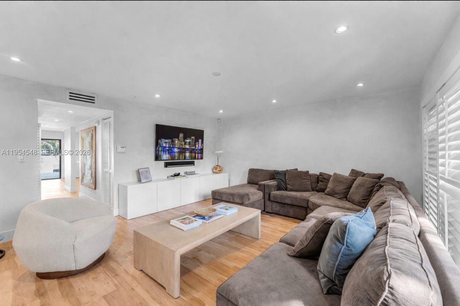 6611 SW 72nd St #38 South Miami, FL 33143