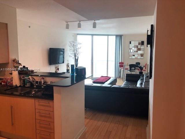 325 S Biscayne Bl #3117