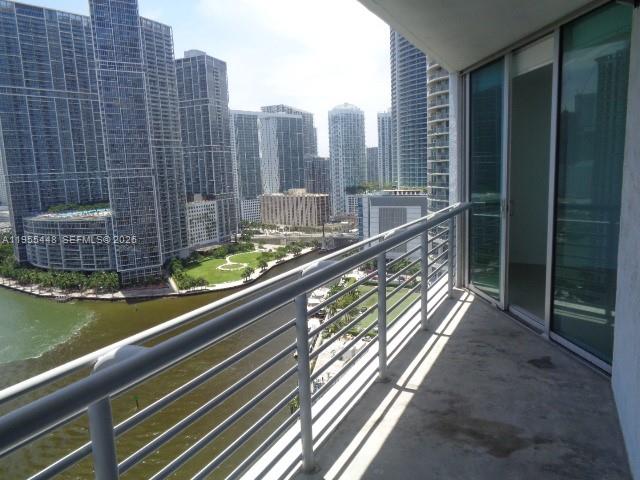 325 S Biscayne Bl #3117 Miami, FL 33131