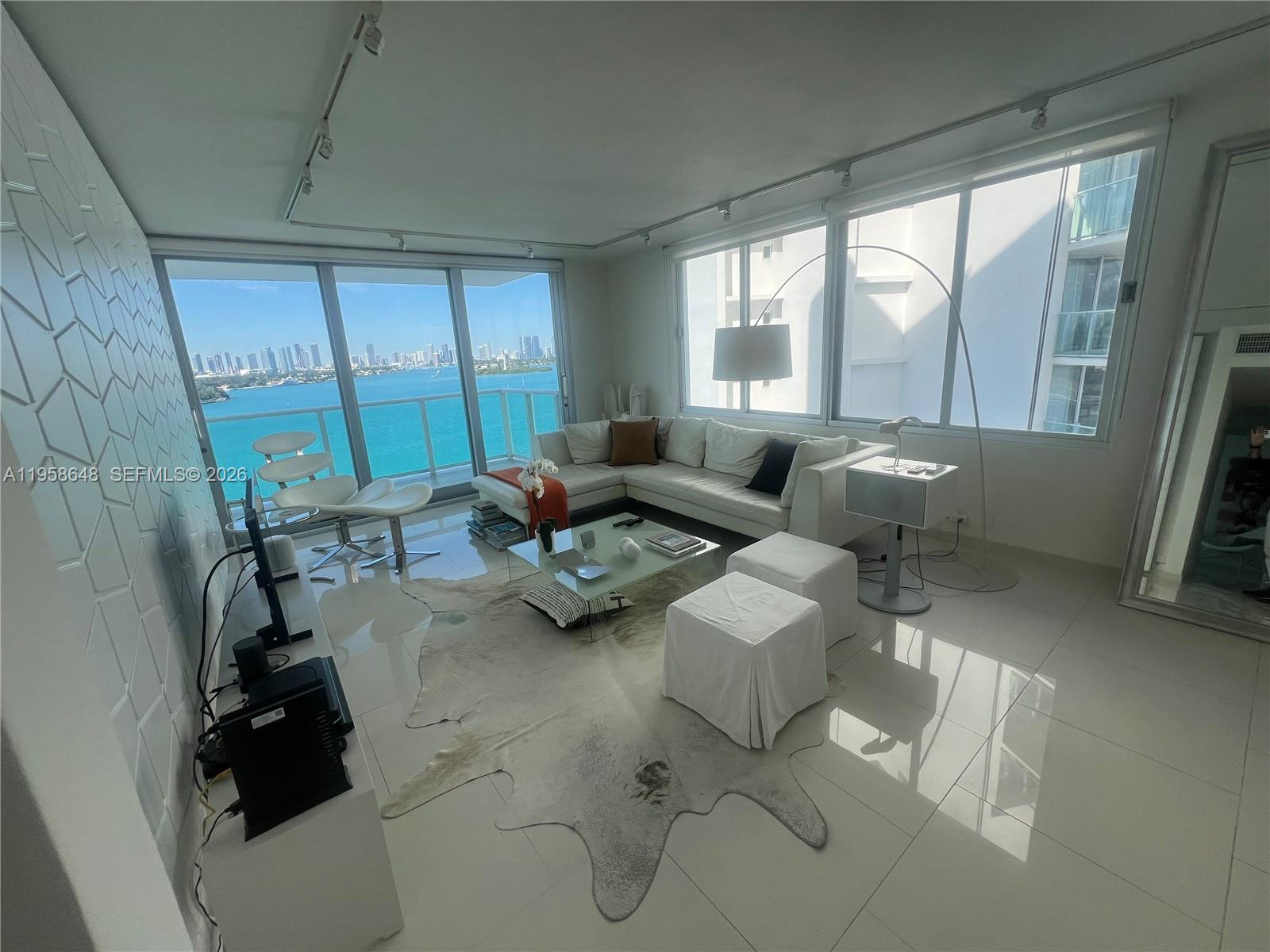 image Mirador 1000 (South Tower)1