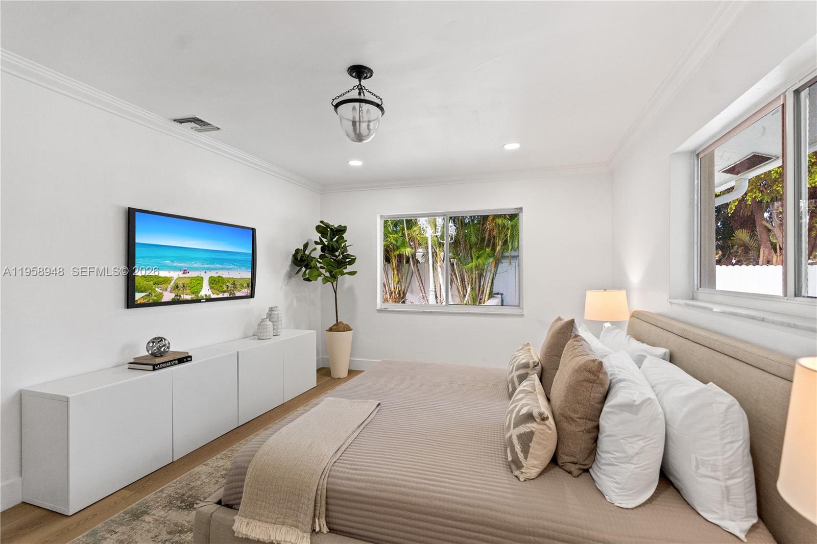 3633 NE 24th Ave Fort Lauderdale, FL 33308