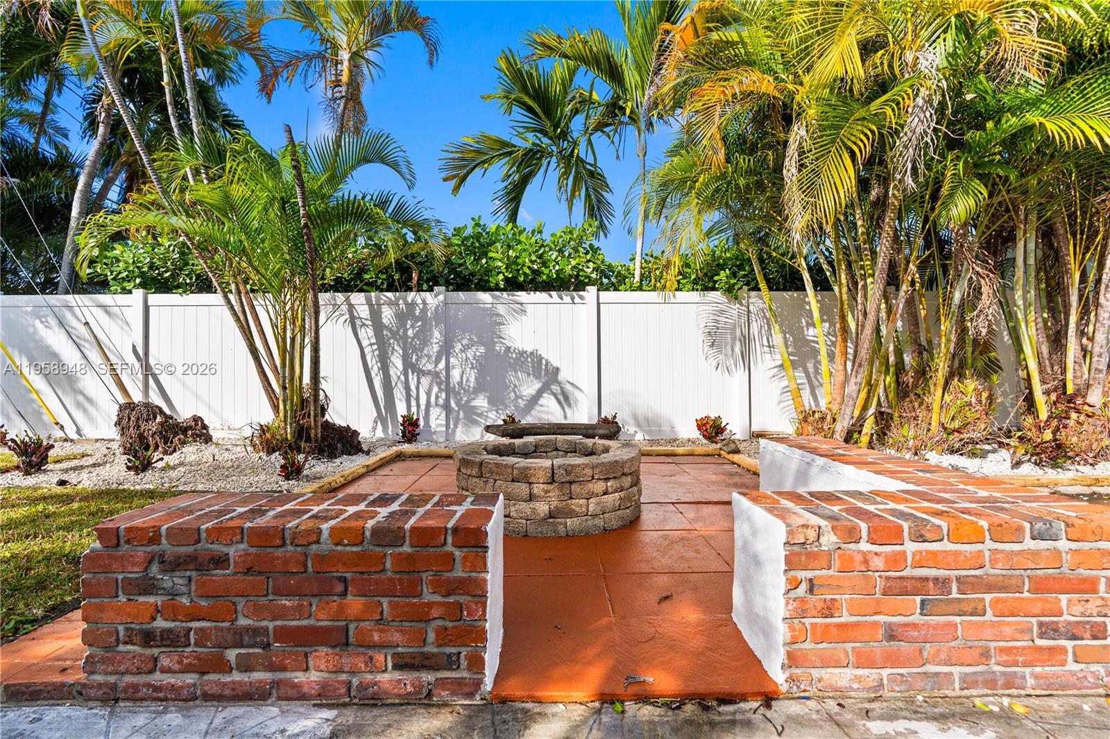 3633 NE 24th Ave Fort Lauderdale, FL 33308