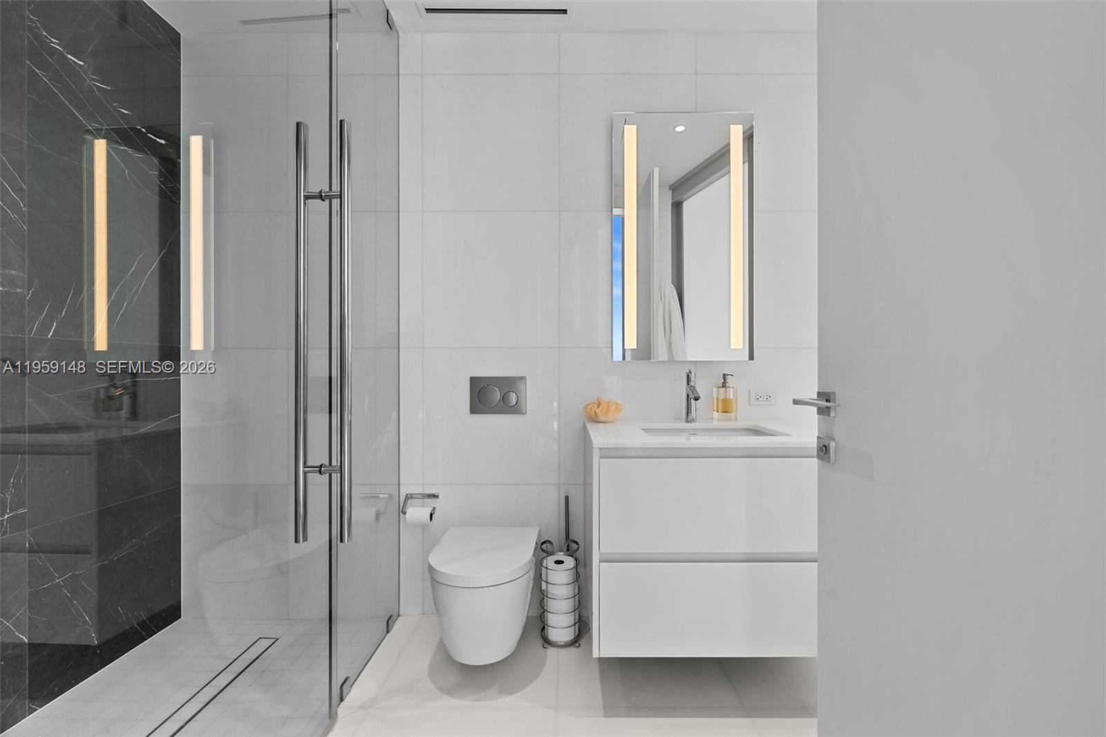 300 Biscayne Blvd Way #4602 Miami, FL 33131