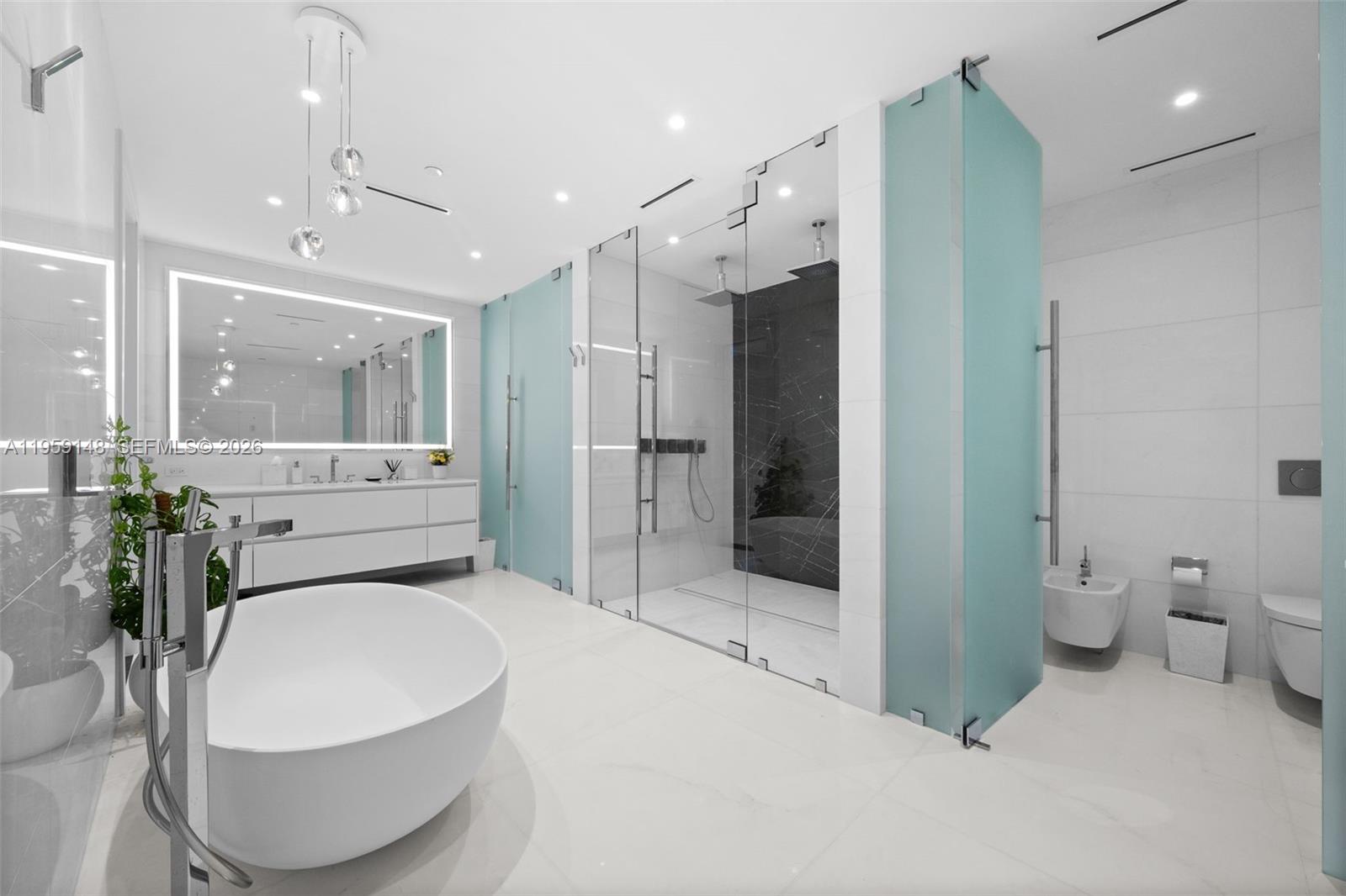 300 Biscayne Blvd Way #4602 Miami, FL 33131