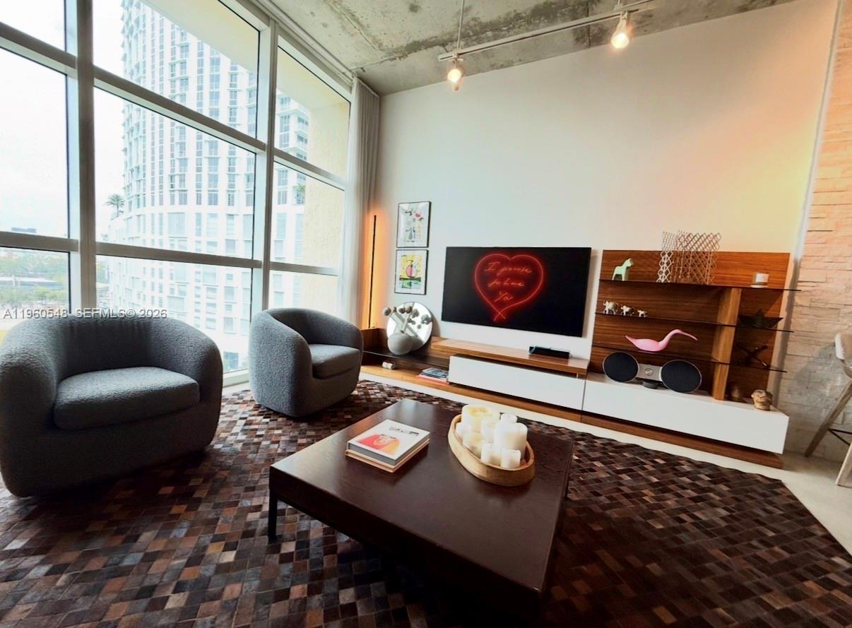 image Cite on the Bay West11