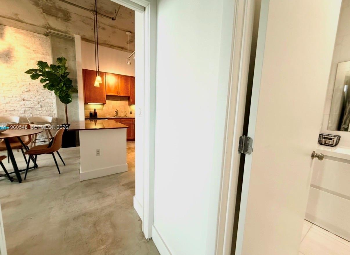 image Cite on the Bay West15