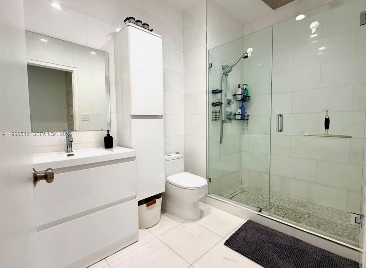 image Cite on the Bay West23