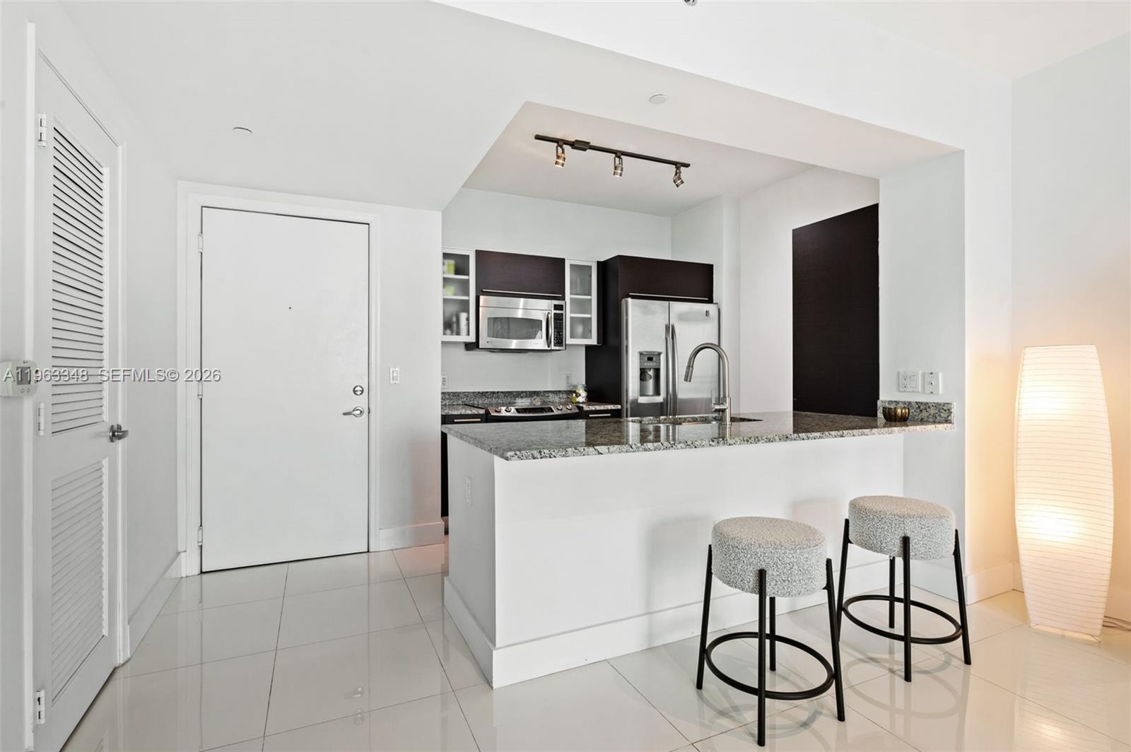 image The Plaza on Brickell West7