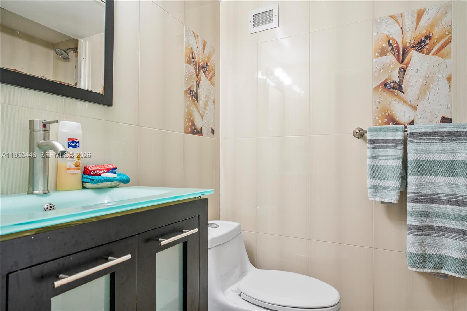 5601 Collins Ave #423 Miami Beach, FL 33140