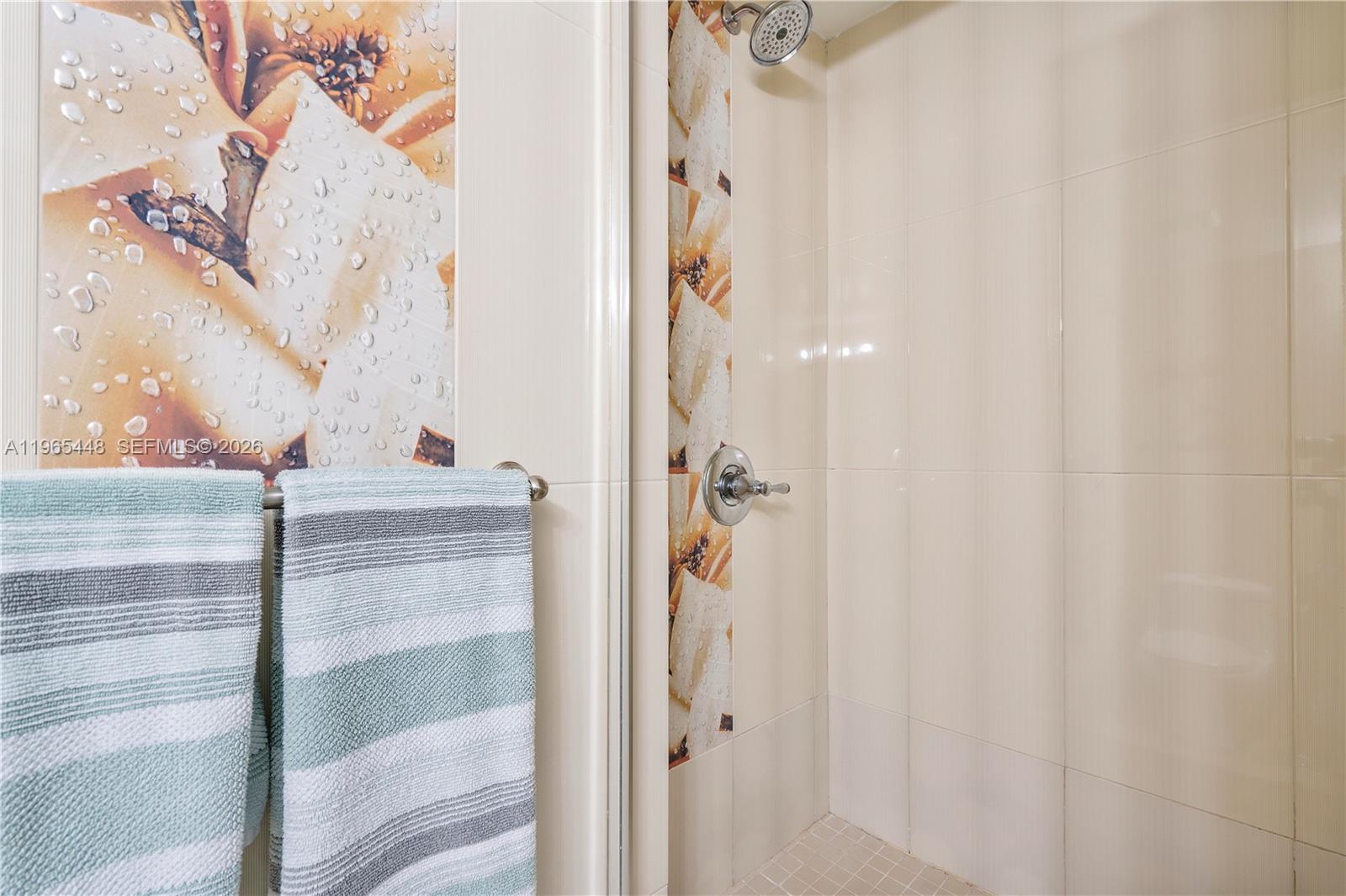 5601 Collins Ave #423 Miami Beach, FL 33140