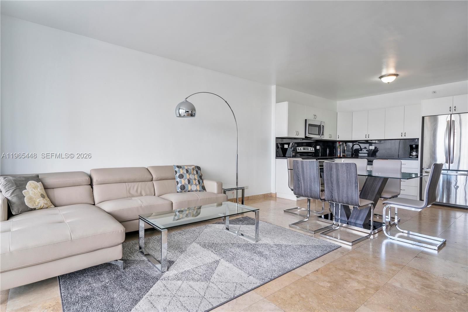 5601 Collins Ave #423 Miami Beach, FL 33140