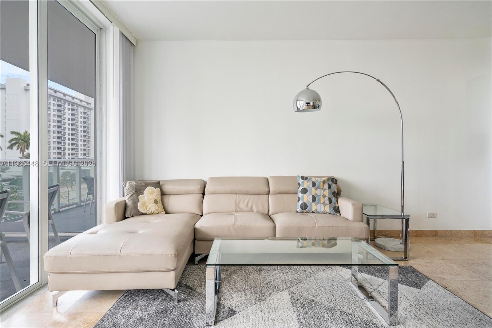 5601 Collins Ave #423 Miami Beach, FL 33140