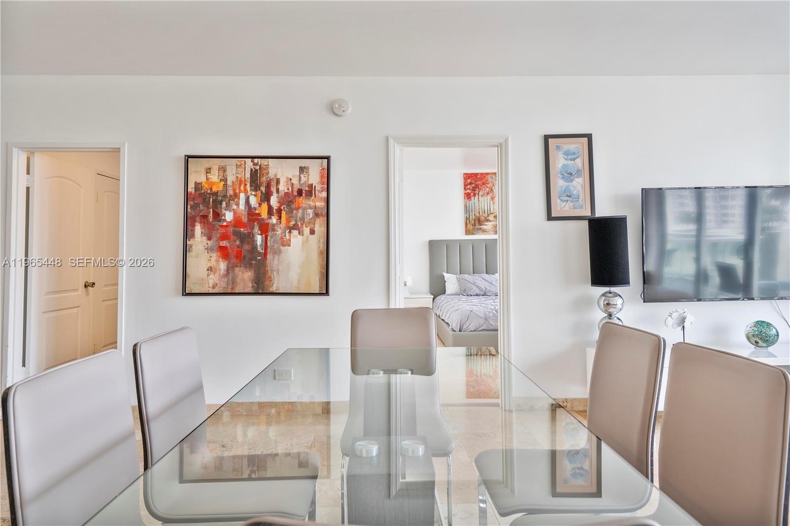 5601 Collins Ave #423 Miami Beach, FL 33140